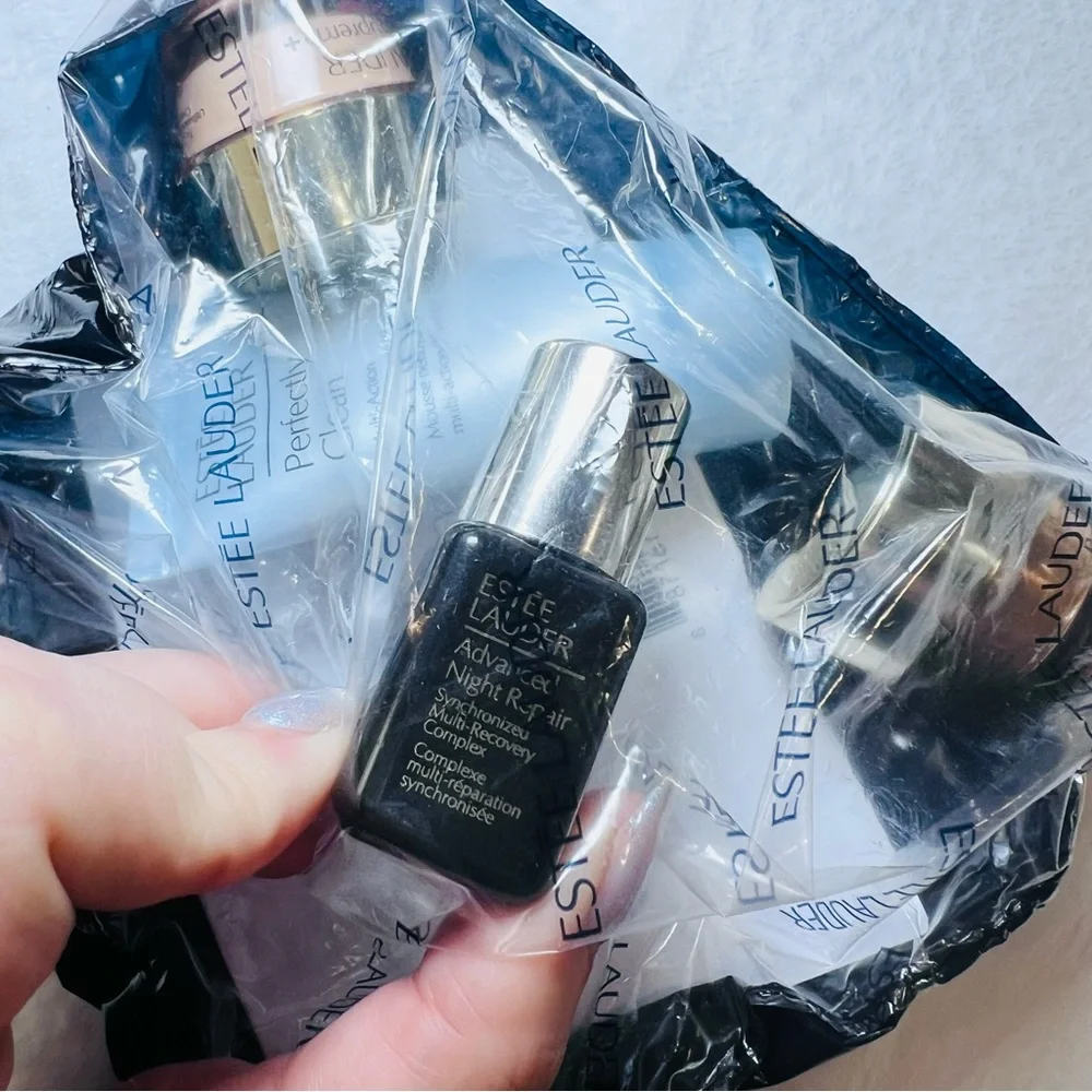 Estee Lauder 4 Pieces Gift Set Advanced Night Repair Revitalizing Supreme Youth - Picture 8 of 11